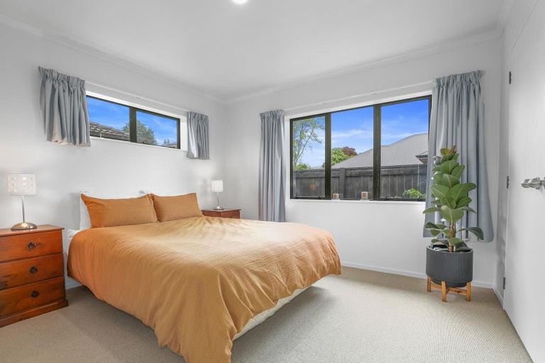 Photo of property in 29 Caulfield Place, Pukehangi, Rotorua, 3015