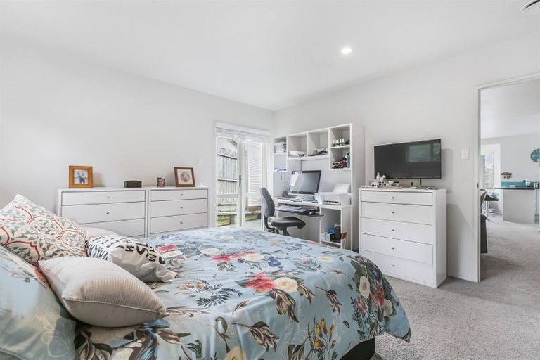 Photo of property in 3 Bluebird Crescent, Unsworth Heights, Auckland, 0632