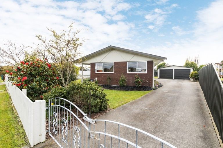 Photo of property in 14 Ferndale Place, Feilding, 4702