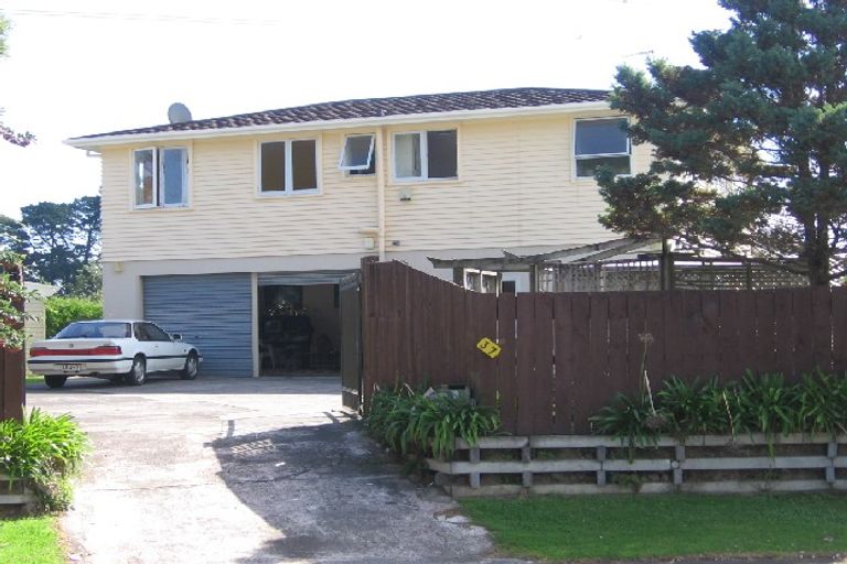 Photo of property in 37 Laureston Avenue, Papatoetoe, Auckland, 2025
