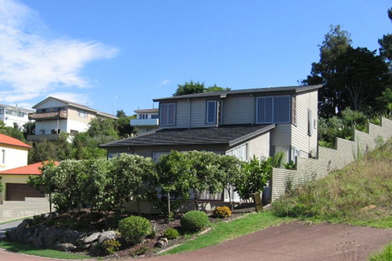 Photo of property in 86 Penguin Drive, Murrays Bay, Auckland, 0630