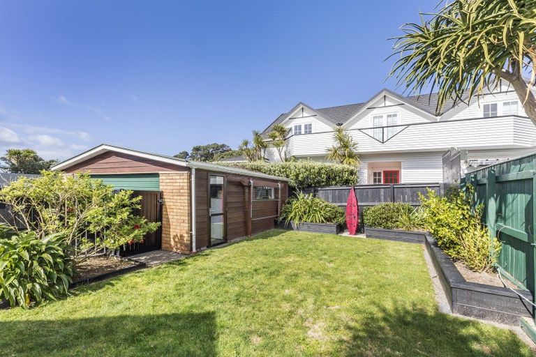 Photo of property in 30 Burnham Street, Seatoun, Wellington, 6022