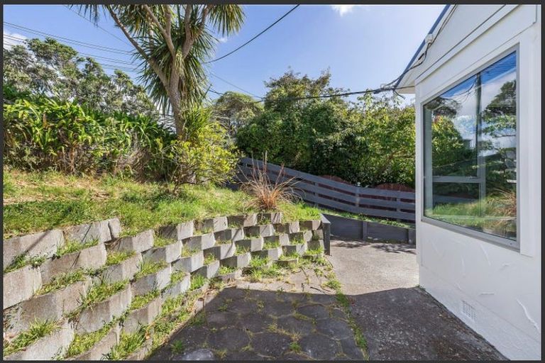 Photo of property in 27 Izard Road, Khandallah, Wellington, 6035
