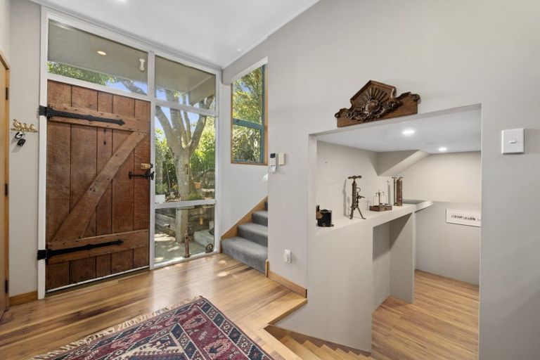 Photo of property in 52 Waitohu Road, York Bay, Lower Hutt, 5013