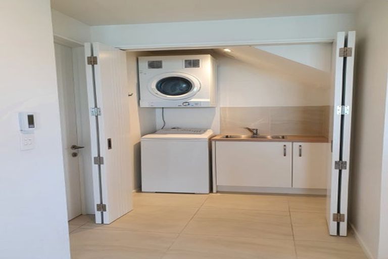 Photo of property in 42 Main Road, Mount Pleasant, Christchurch, 8081