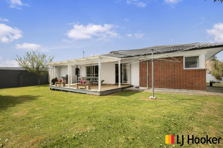 Photo of property in 16 Damian Way, Weymouth, Auckland, 2103