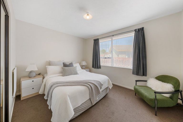 Photo of property in 22 Sandown Crescent, Aranui, Christchurch, 8061