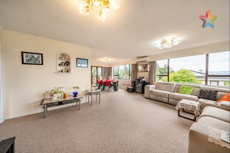 Photo of property in 179 Miromiro Road, Normandale, Lower Hutt, 5010