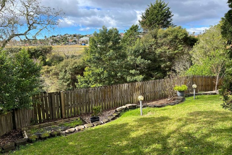 Photo of property in 2/5 Pelican Lane, Unsworth Heights, Auckland, 0632
