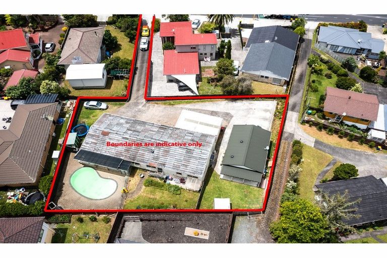 Photo of property in 56 Makora Road, Massey, Auckland, 0614