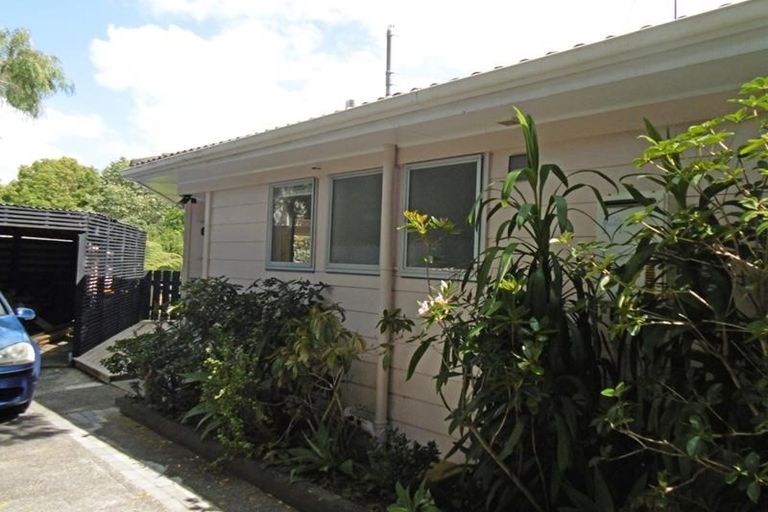 Photo of property in 2/65 Alexander Avenue, Torbay, Auckland, 0630