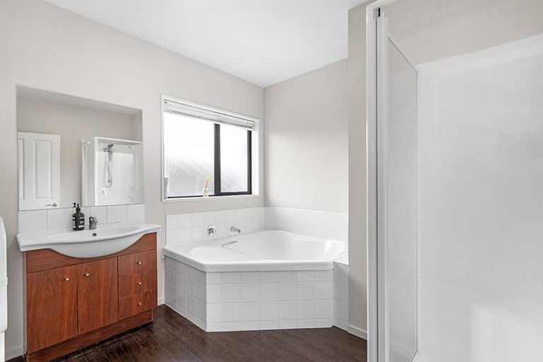 Photo of property in 10 Greenan Place, Doyleston, 7683