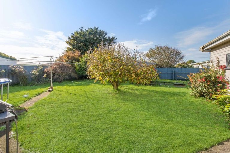 Photo of property in 8 Murray Avenue, Hawera, 4610