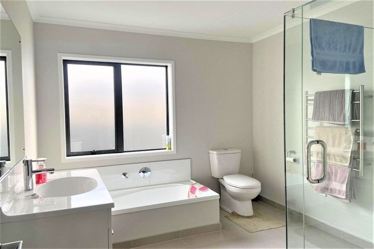 Photo of property in 6 Pattullo Crescent, Wallaceville, Upper Hutt, 5018