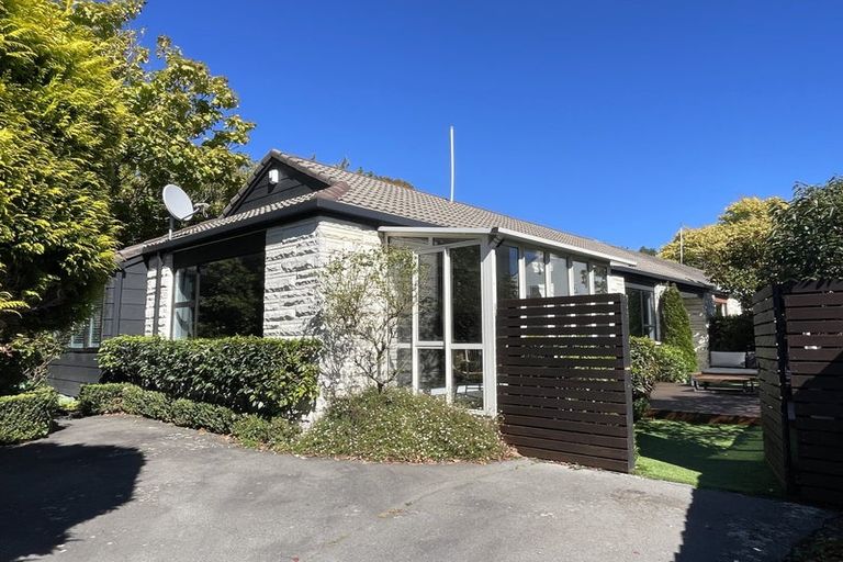 Photo of property in 1 Stratford Street, Fendalton, Christchurch, 8014