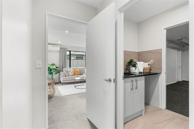 Photo of property in 17 Allied Road, Halswell, Christchurch, 8025