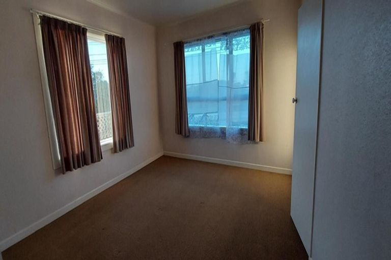 Photo of property in 1/434 Old Te Atatu Road, Te Atatu Peninsula, Auckland, 0610