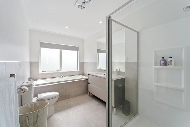 Photo of property in 21 Tyler Davies Drive, Red Beach, 0932