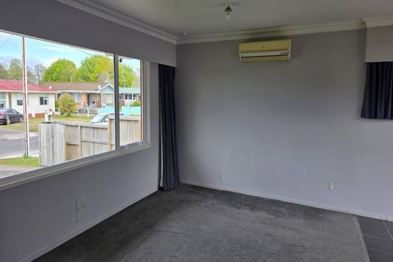 Photo of property in 12 Martin Street, Utuhina, Rotorua, 3015