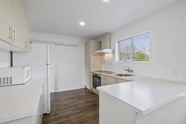 Photo of property in 10 Shaldon Crescent, Blagdon, New Plymouth, 4310