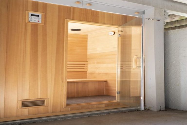 Photo of property in 28 Hall Road, Pataua North, Whangarei, 0175