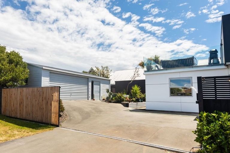 Photo of property in 17 Larnach Street, Waimairi Beach, Christchurch, 8083