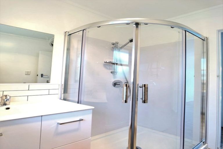 Photo of property in 2/12 Nile Road, Milford, Auckland, 0620