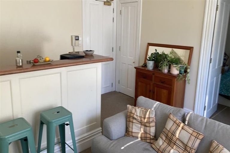 Photo of property in 253 The Terrace, Te Aro, Wellington, 6011