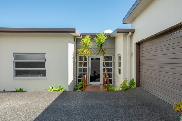 Photo of property in 19 Estuary View Road, Welcome Bay, Tauranga, 3112