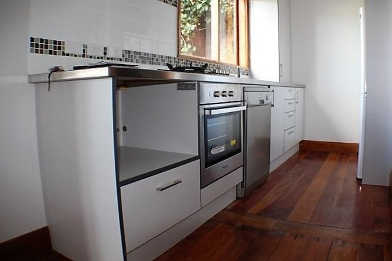 Photo of property in 73 Majoribanks Street, Mount Victoria, Wellington, 6011