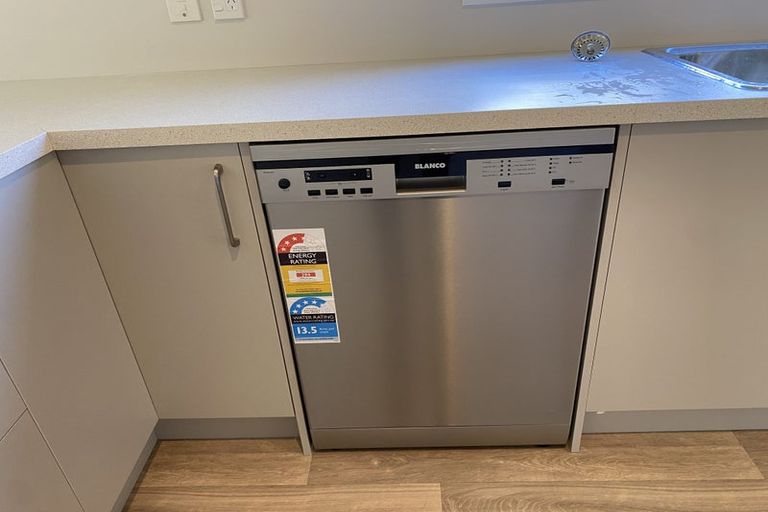 Photo of property in 1/138 Nile Road, Milford, Auckland, 0620