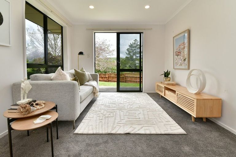 Photo of property in 30 Cabeleigh Drive, Helensville, 0800