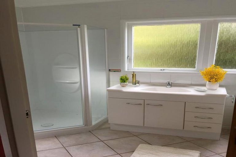 Photo of property in 27 Onehuka Road, Tirohanga, Lower Hutt, 5010