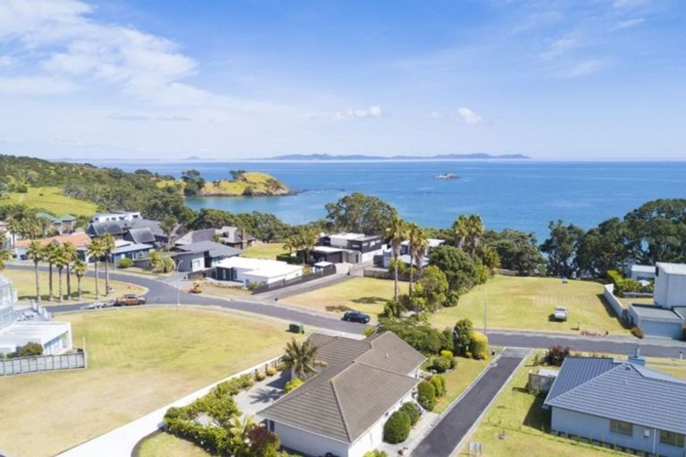 Photo of property in 15 Bayside Drive, Coopers Beach, 0420