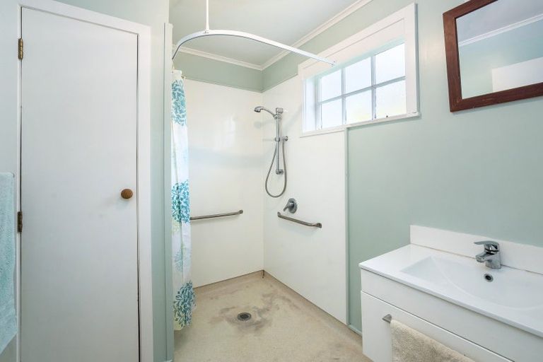 Photo of property in 24 Waite Street, Featherston, 5710