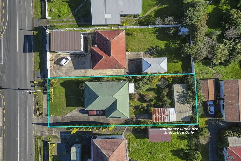 Photo of property in 154 View Road, Sunnyvale, Auckland, 0612