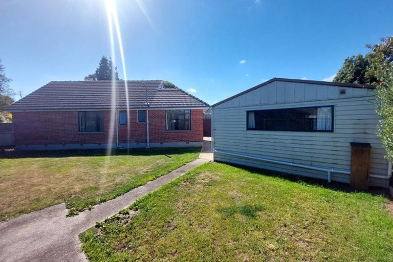 Photo of property in 16a Fovant Street, Russley, Christchurch, 8042