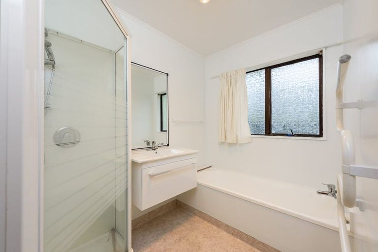 Photo of property in 12 Cambrian Street, Churton Park, Wellington, 6037