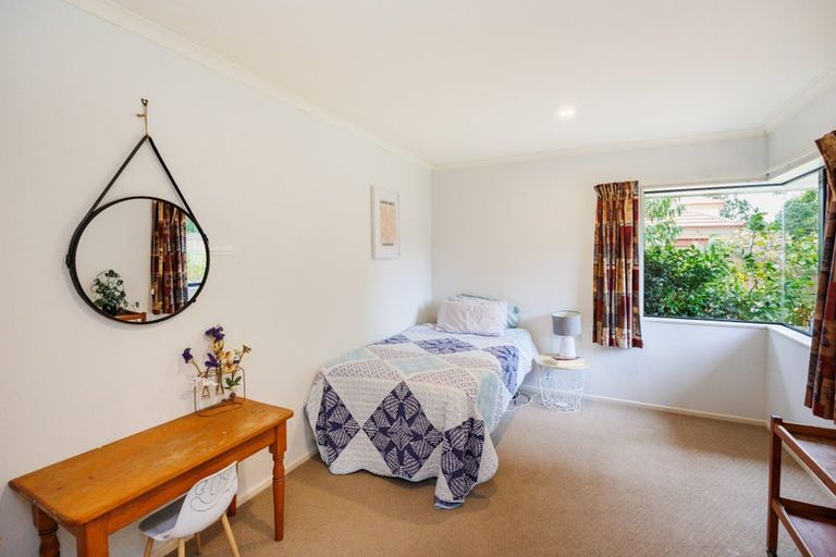 Photo of property in 5 Pastoral Lane, Hokowhitu, Palmerston North, 4410