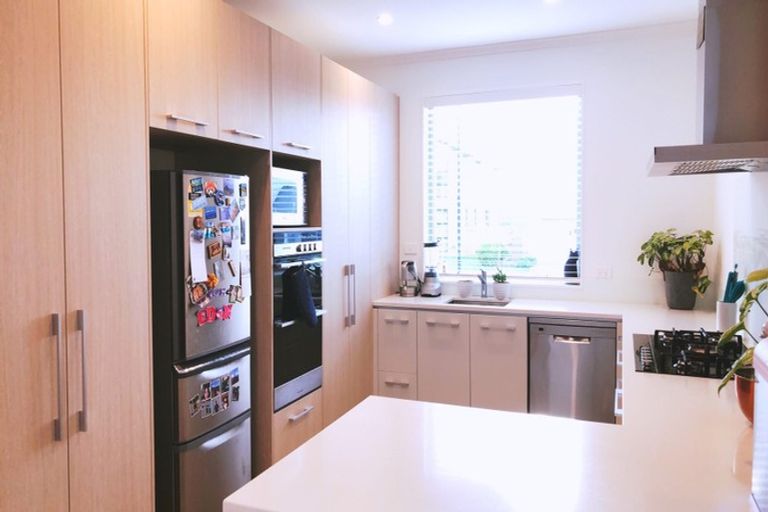 Photo of property in 68 Mackay Drive, Greenhithe, Auckland, 0632