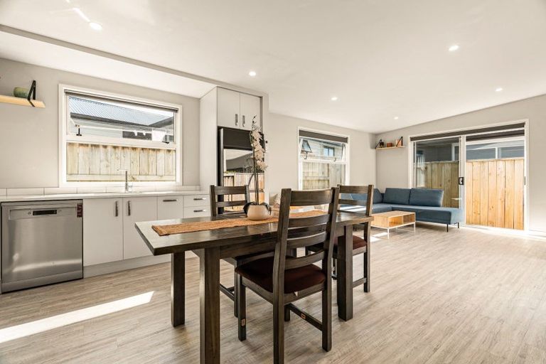Photo of property in 1 Chain Place, Papamoa, 3118