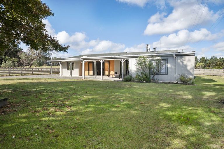 Photo of property in 363 Brandon Hall Road, Bulls, 4894