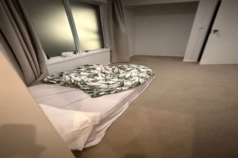 Photo of property in 85 Exmouth Road, Northcote, Auckland, 0627