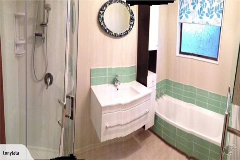 Photo of property in 2/23 Chipping Lane, Redwood, Christchurch, 8051