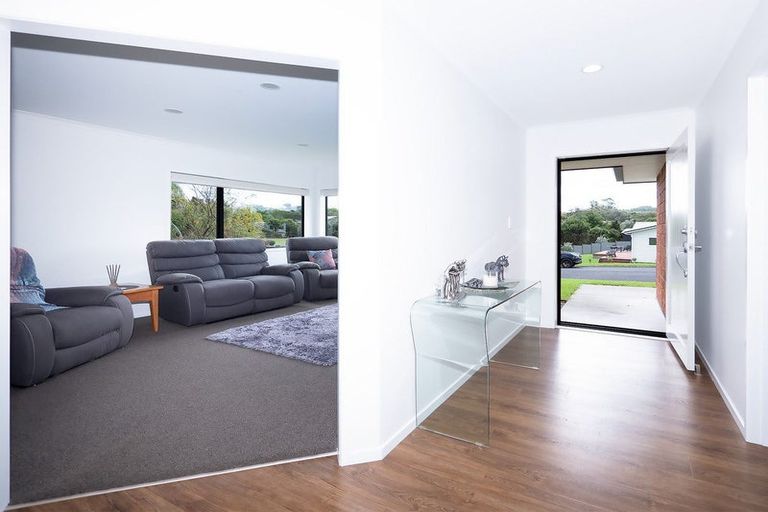 Photo of property in 5 Riverglen Drive, Haruru, 0204