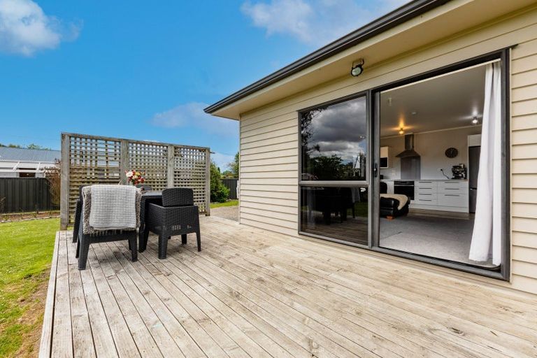 Photo of property in 9a Shanly Street, Waipawa, 4210