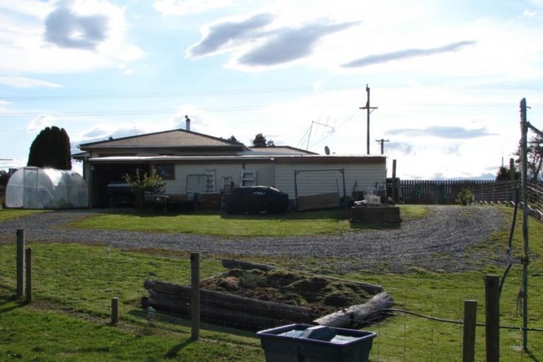 Photo of property in 36 Clifden Highway, Tuatapere, 9620