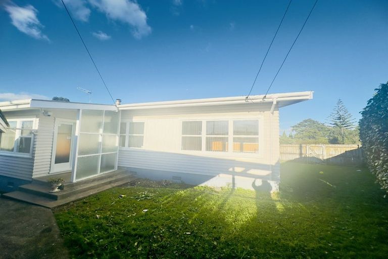 Photo of property in 73 Christmas Road, Manurewa, Auckland, 2102