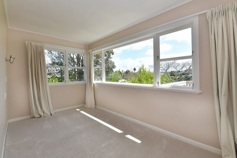 Photo of property in 14 Tiri Road, Manly, Whangaparaoa, 0930
