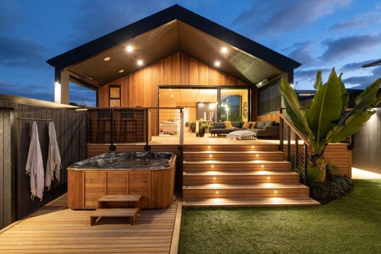 Photo of property in 1013 Papamoa Beach Road, Papamoa Beach, Papamoa, 3118